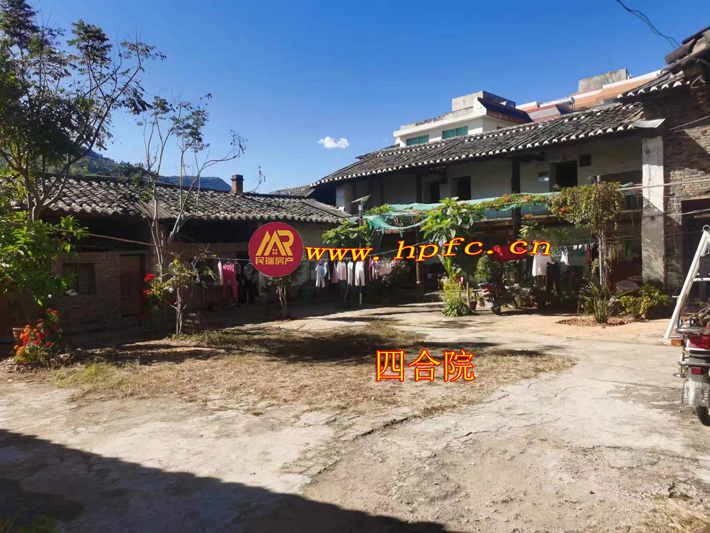 人民小学操场附近四合院1100㎡整体出租