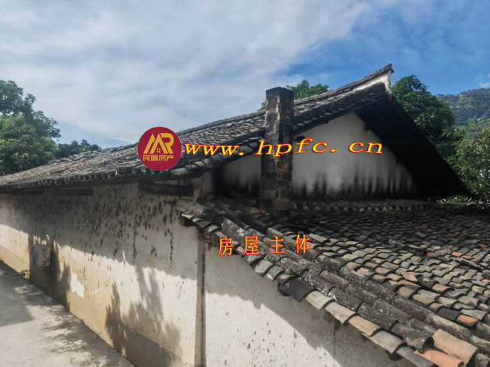 热水塘附近占地（600㎡）土木结构房屋出租